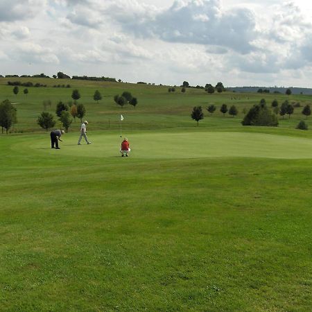 Apartments Golfpark Schlossgut Sickendorf Lauterbach Extérieur photo