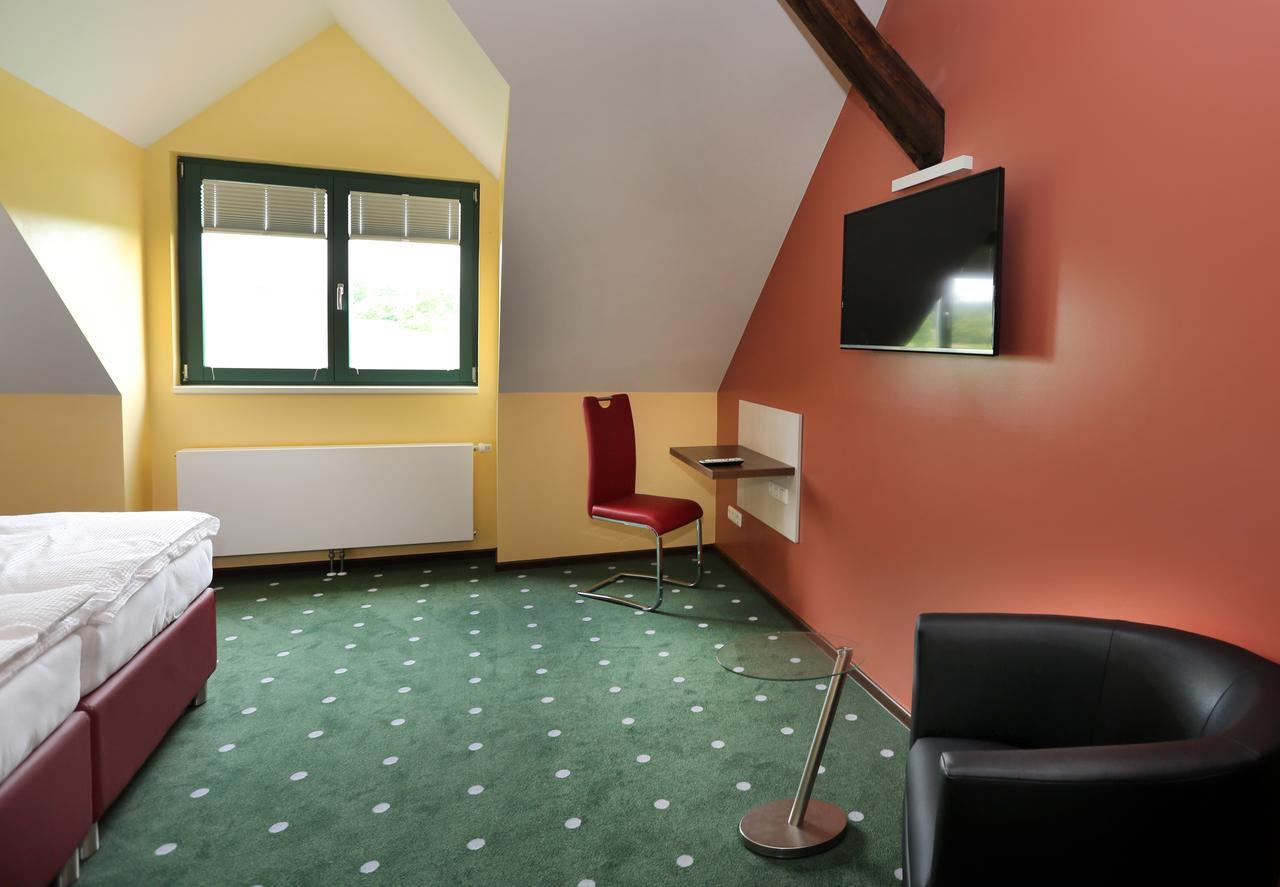 Apartments Golfpark Schlossgut Sickendorf Lauterbach Extérieur photo